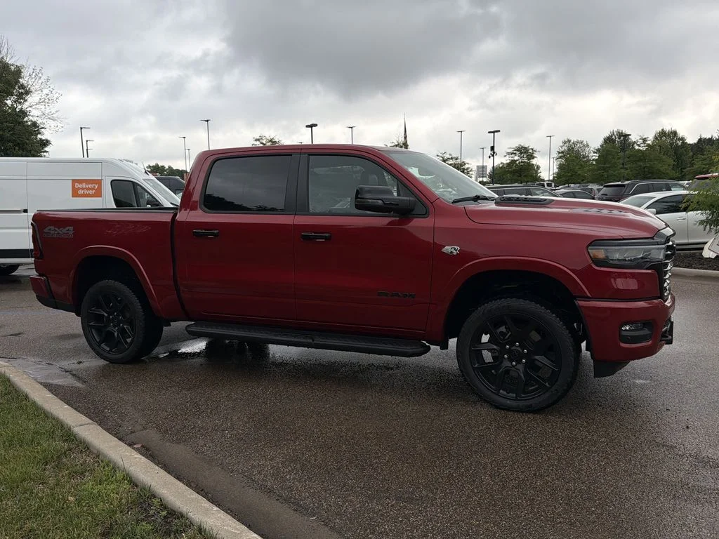New 2026 Molten Red Pearl-Coat Exterior Paint Ram Laramie image 4