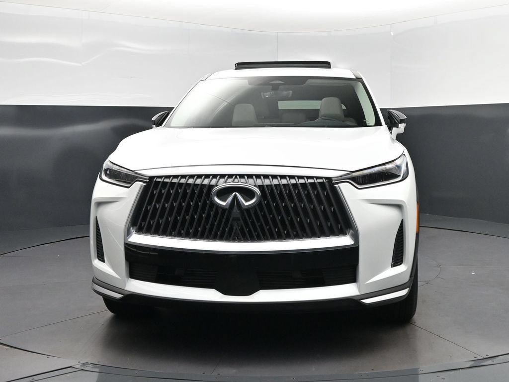 Certified Used 2026 White INFINITI PURE image 10