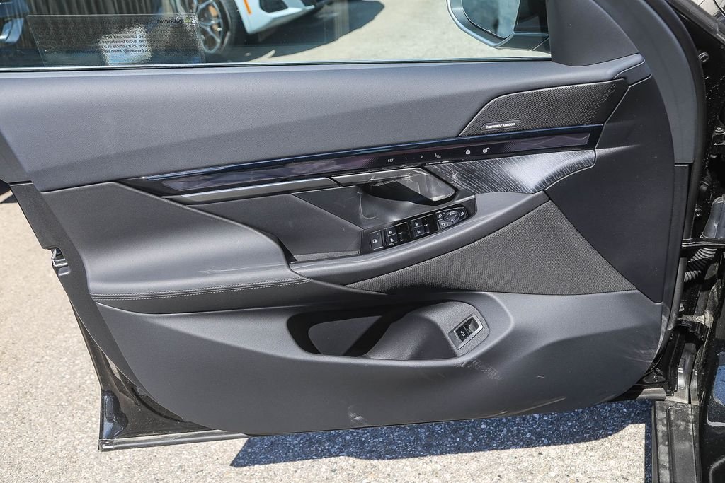 New 2026 Black Sapphire Metallic BMW 530i image 16