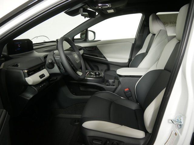 New 2027 Wind Chill Pearl with Midnight Black Metallic roof Toyota Limited image 9