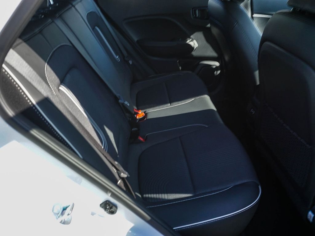Used 2025 White Hyundai Limited image 13