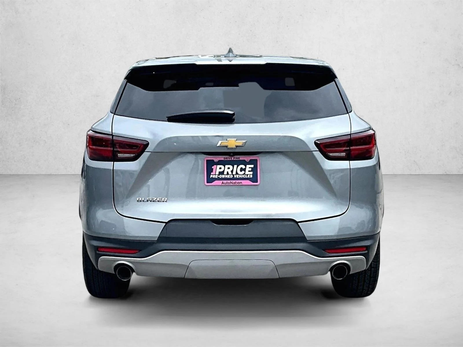 Used 2023 Sterling Gray Metallic Chevrolet LT image 4