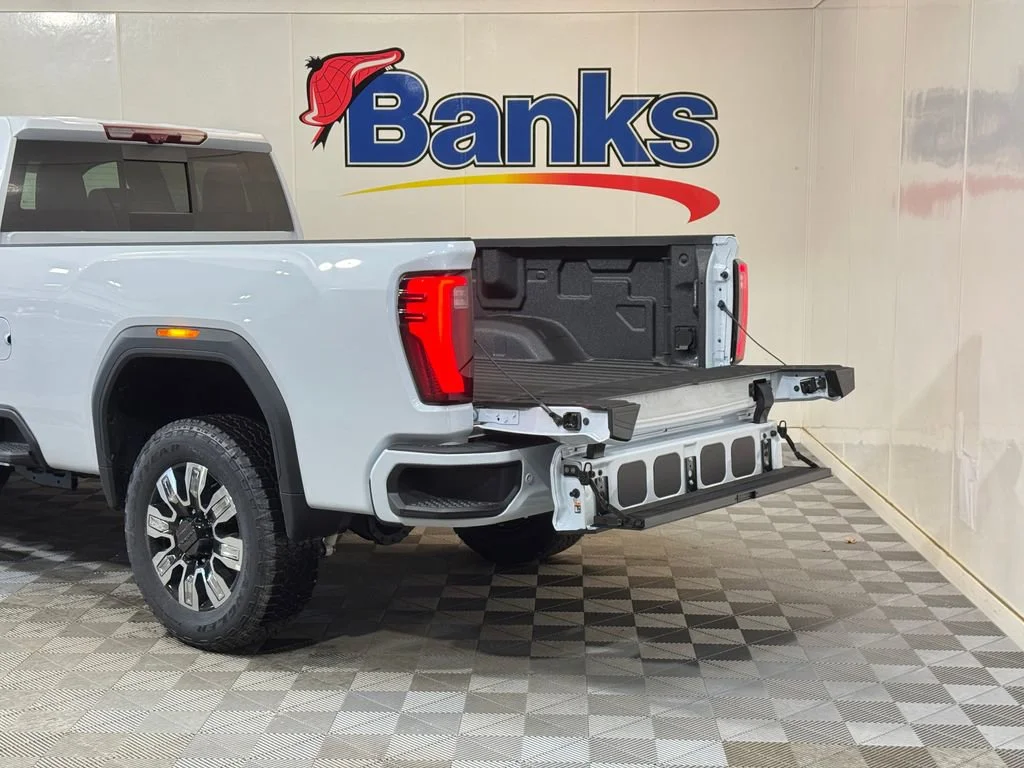 2026 GMC Sierra 3500HD Denali - Photo 10