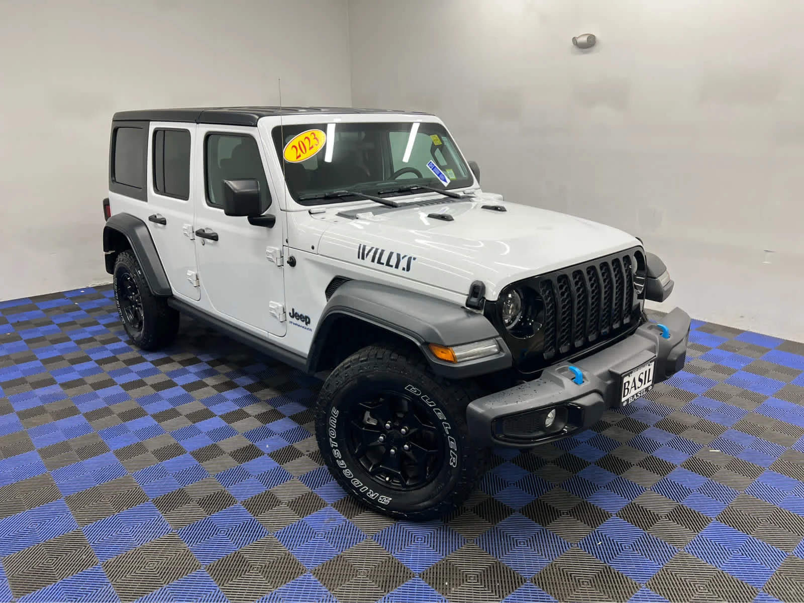 Used 2023 Bright White Clearcoat Jeep  image 28