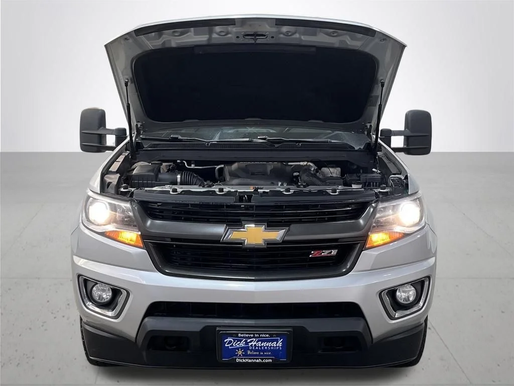 Used 2016 Silver Chevrolet Z71 image 5