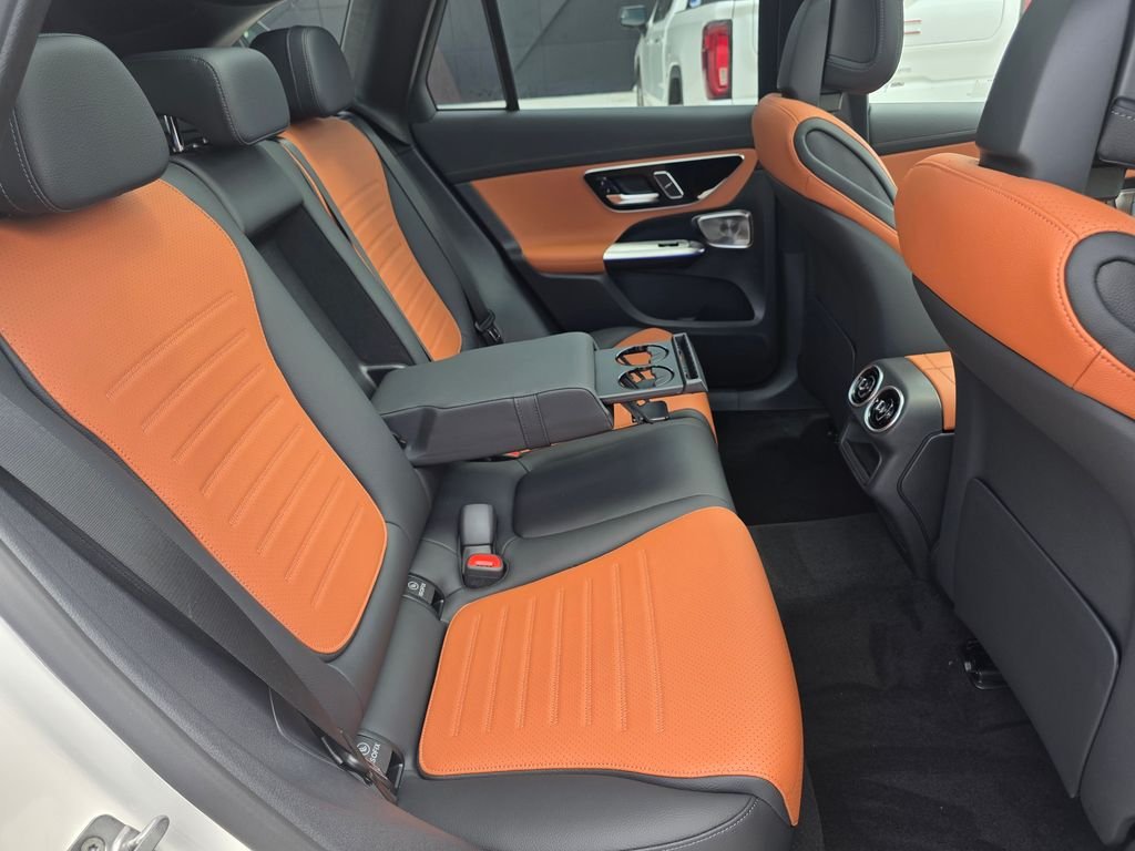 New 2026 Polar White Mercedes-Benz GLC 300 image 16