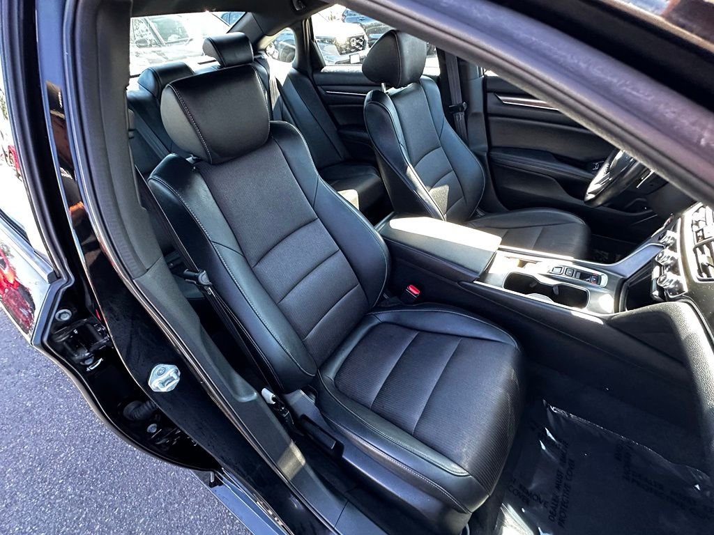 Used 2022  Honda Sport image 13