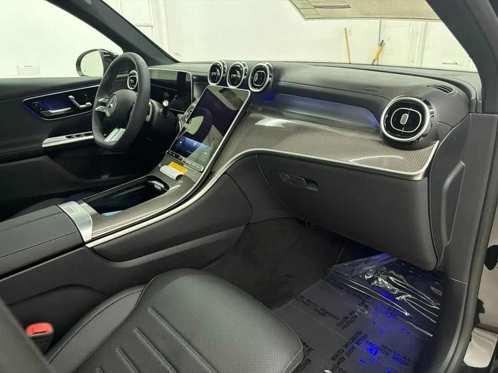 New 2026 Black Mercedes-Benz GLC 300 image 27