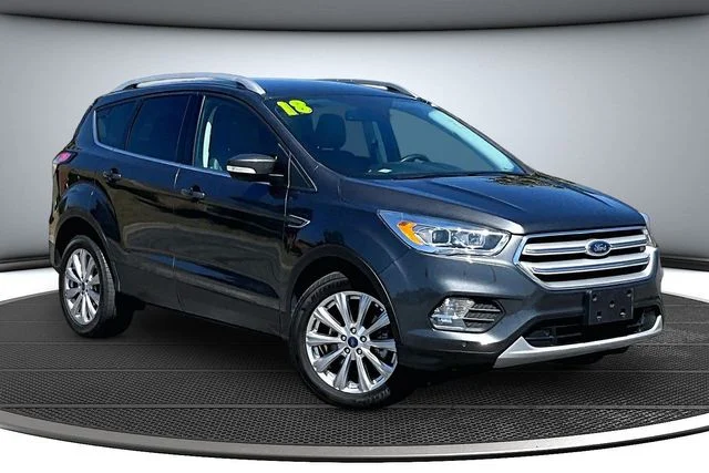 Used 2018 Magnetic Metallic Ford Titanium image 3