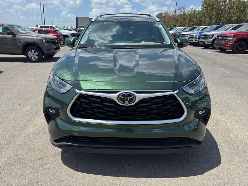 Used 2024 Cypress Toyota XLE image 2