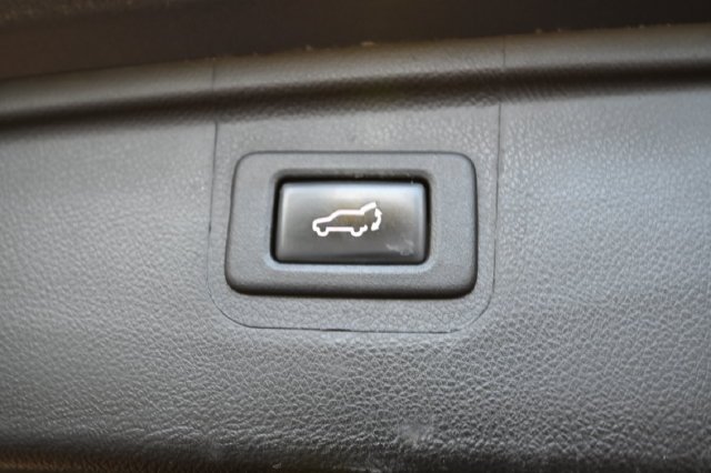Used 2018 Gray Subaru 2.5i image 30