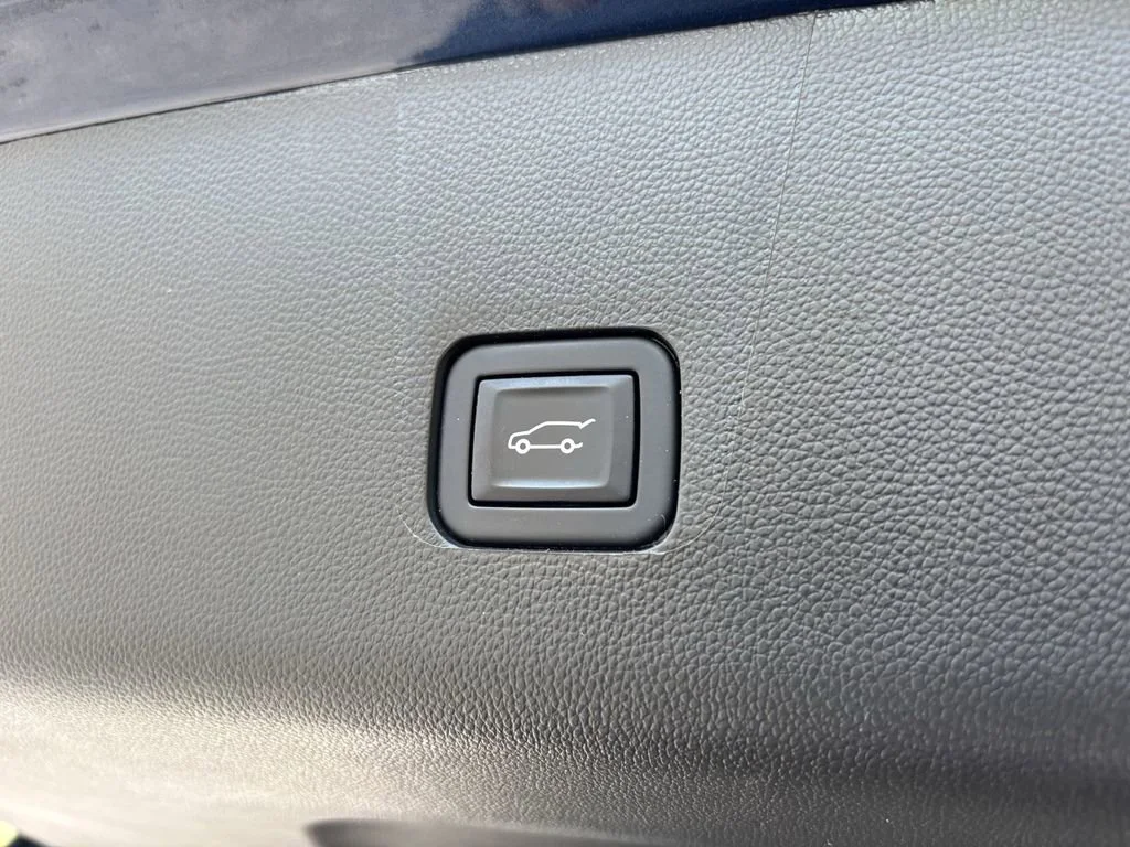 Used 2022 Northsky Blue Metallic Chevrolet LT Leather image 22