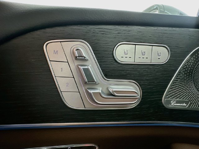 New 2027 White Mercedes-Benz GLS 450 image 19