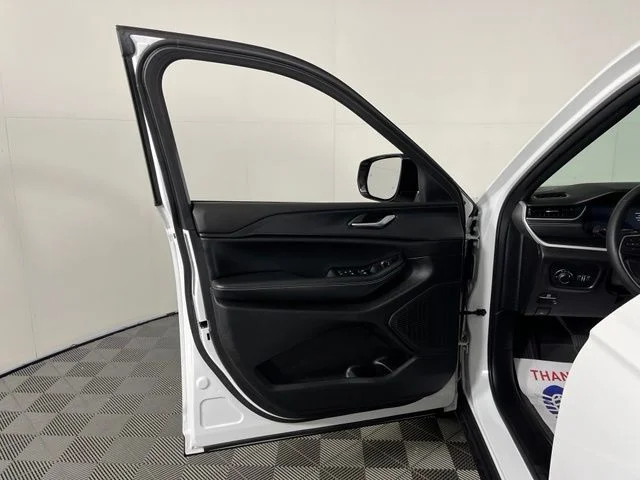 Used 2023 White Jeep Altitude X image 15