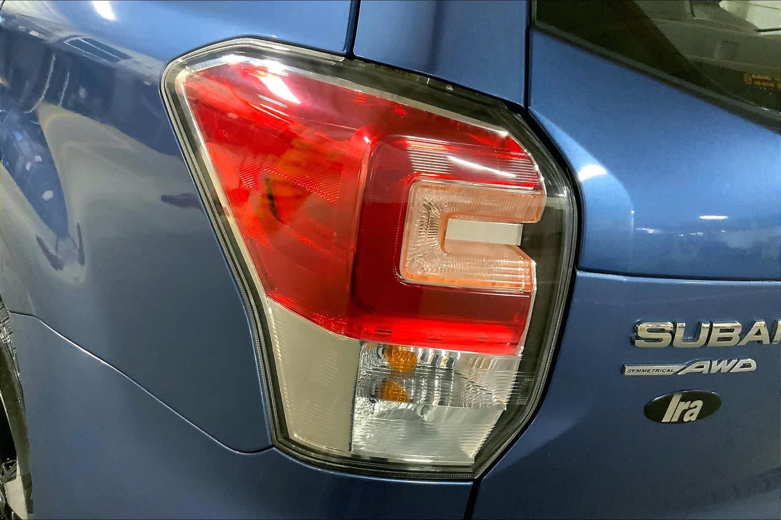 Used 2017 Quartz Blue Pearl Subaru  image 29