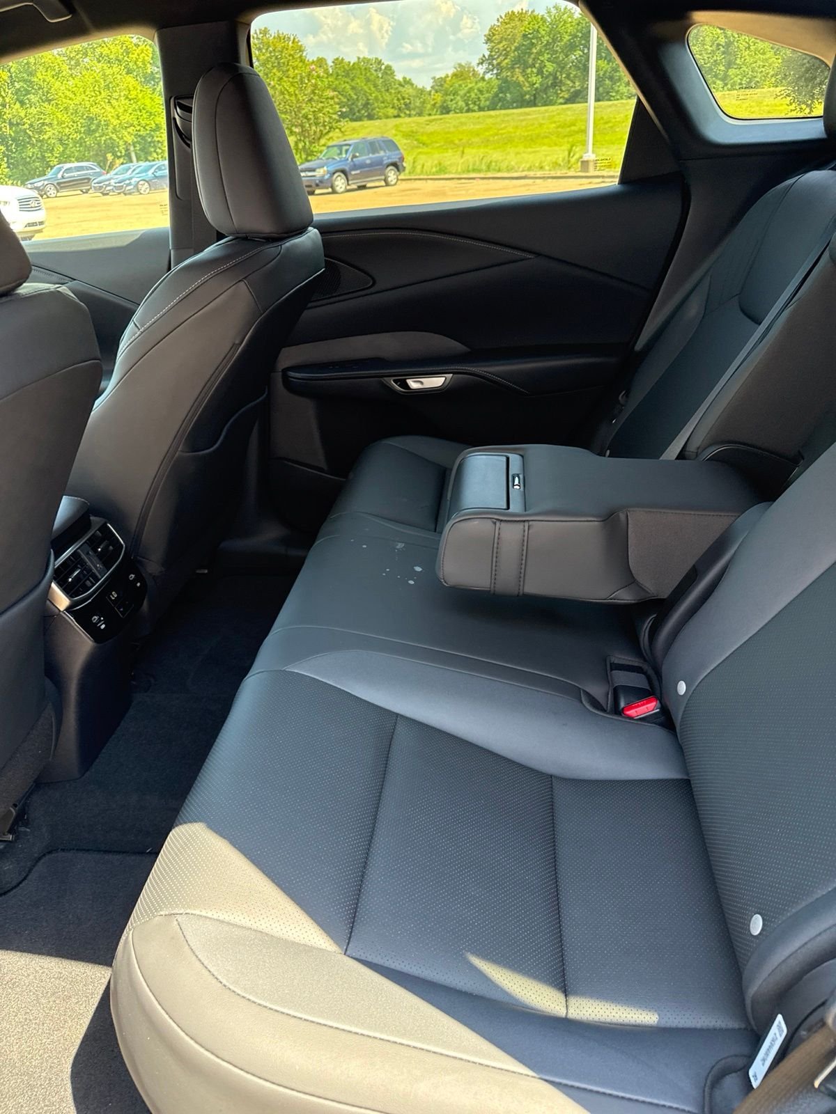 2024 Lexus RX 350 - Photo 8