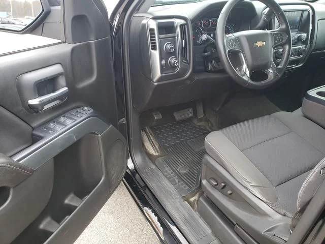 Used 2018 Black Chevrolet LT image 10