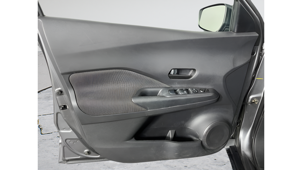 Used 2018 Gun Metallic Nissan S image 9