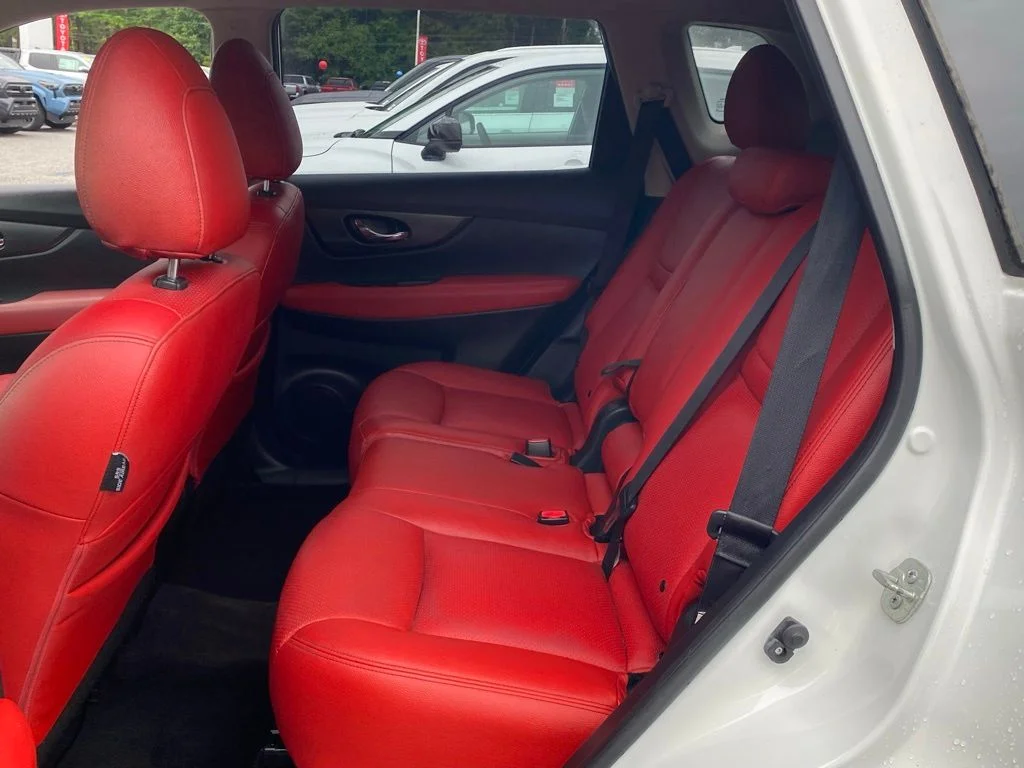 Used 2019 White Nissan S image 8