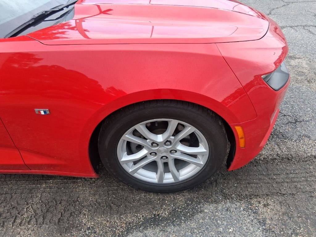 Used 2020 Red Chevrolet 1LS image 4