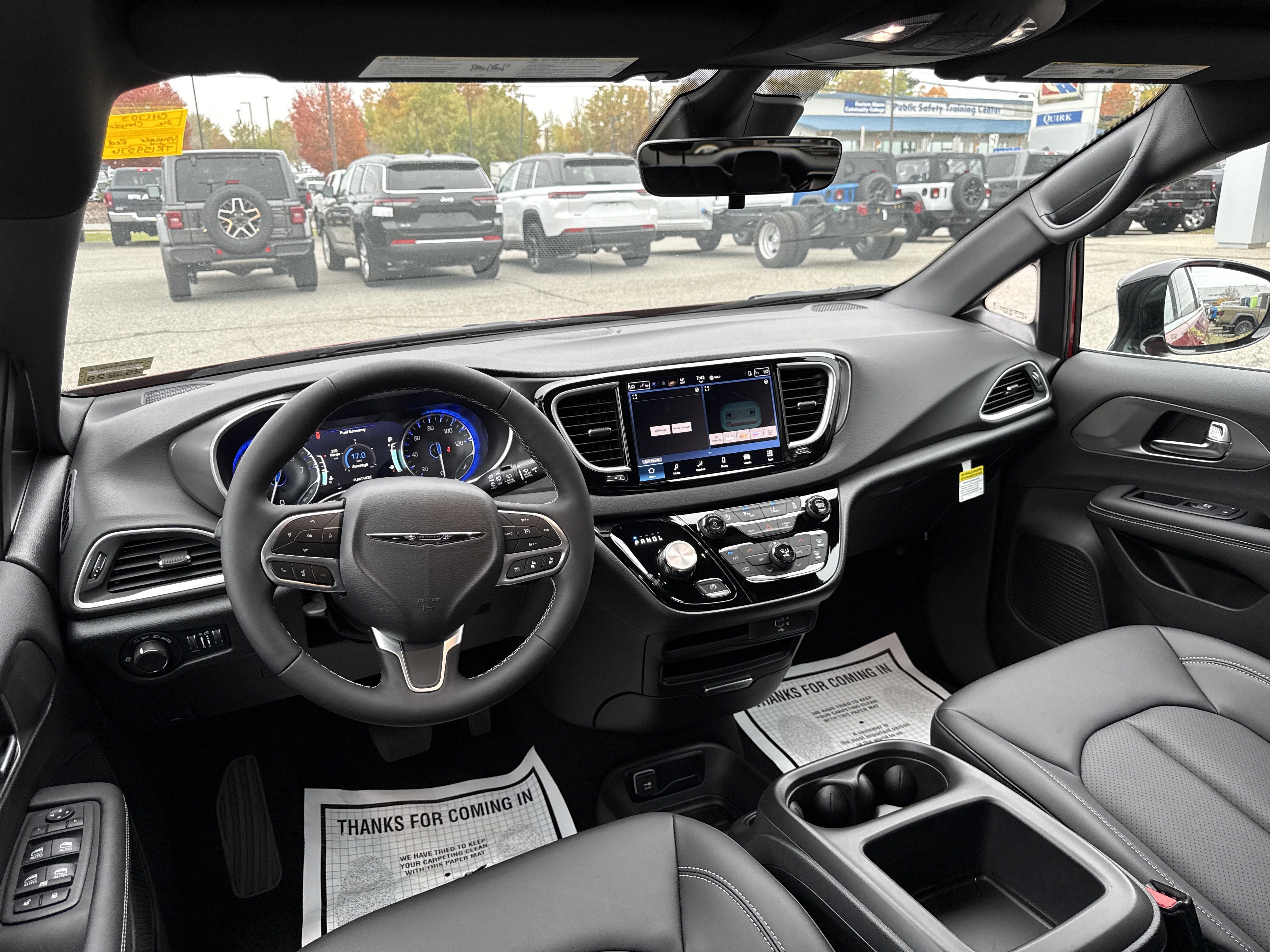 2026 Chrysler Voyager LX - Photo 13