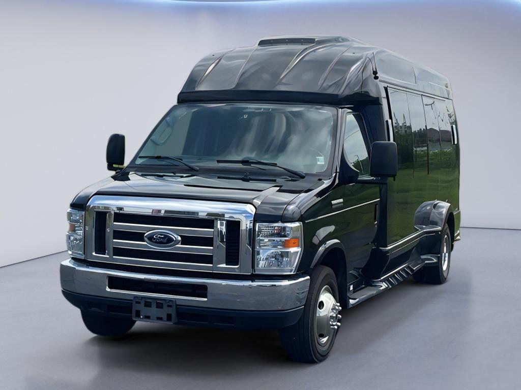 2017 Ford E-Series SRW E-350 Super Duty 138 in WB's photo