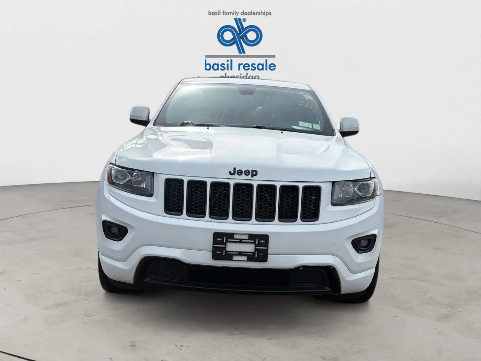 Used 2014 Bright White Clearcoat Jeep Altitude image 8