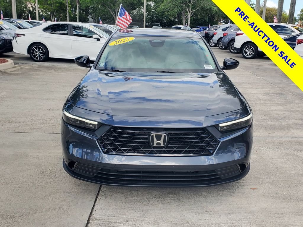 Used 2025 Gray Honda SE image 2