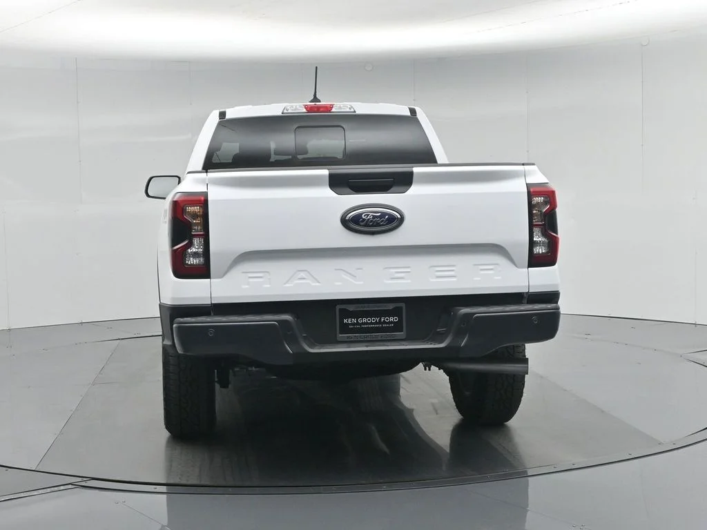 New 2026 Oxford White Ford XLT image 25