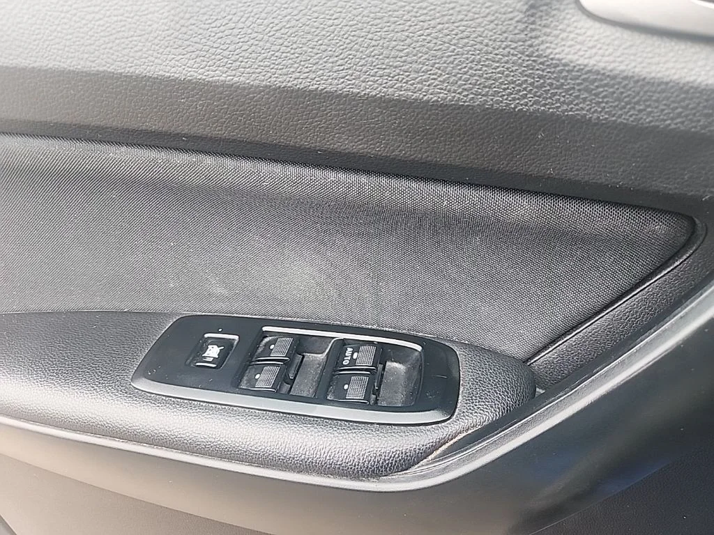 Used 2020 Blue Ford XLT image 25