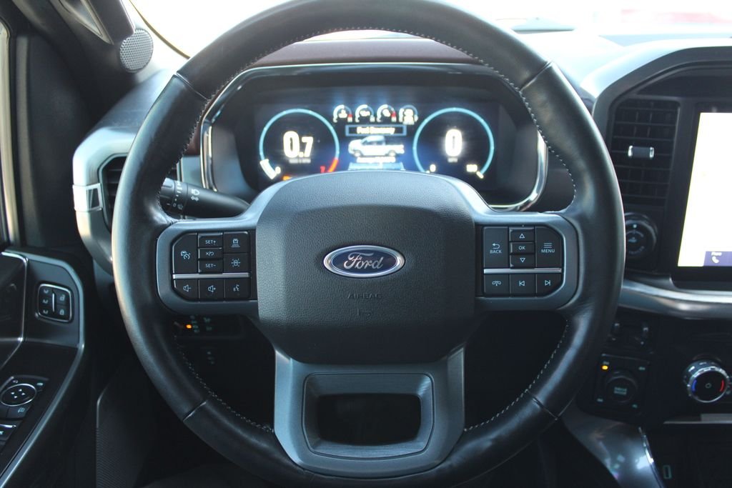 Used 2023  Ford Lariat image 19