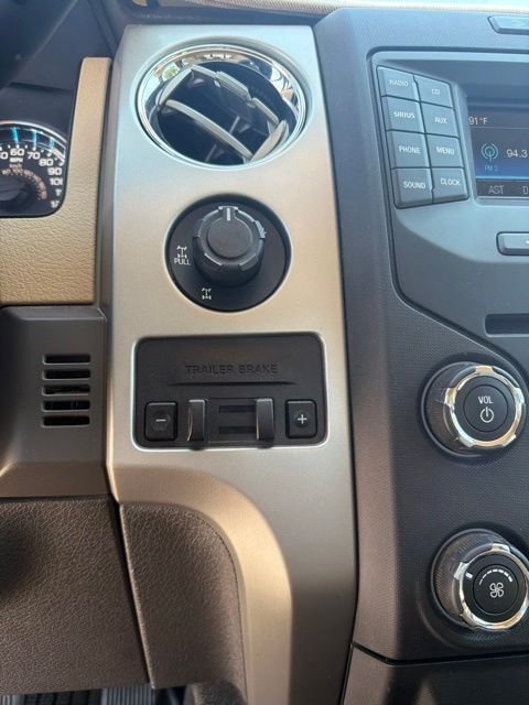 Used 2014 Oxford White Ford XLT image 16