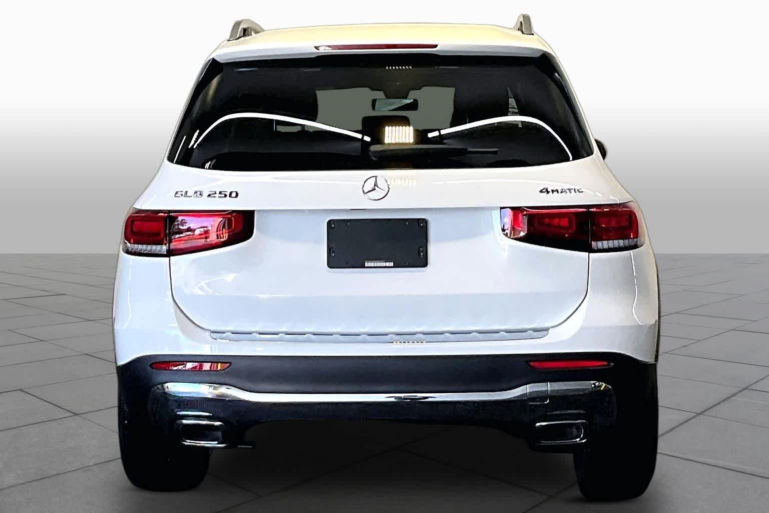 Certified Used 2023 Polar White Mercedes-Benz GLB 250 image 4
