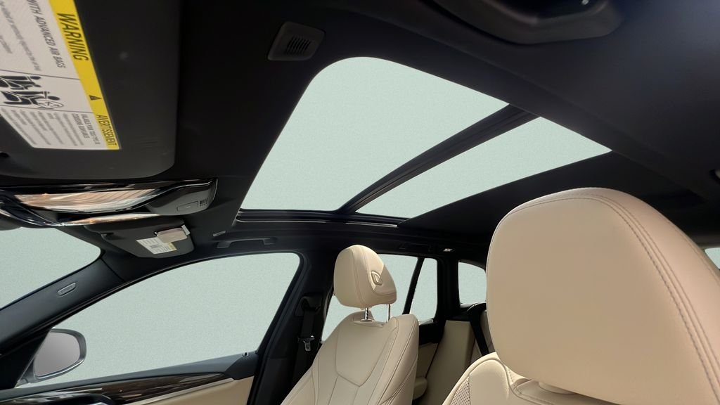 Used 2024 White BMW xDrive30i image 18