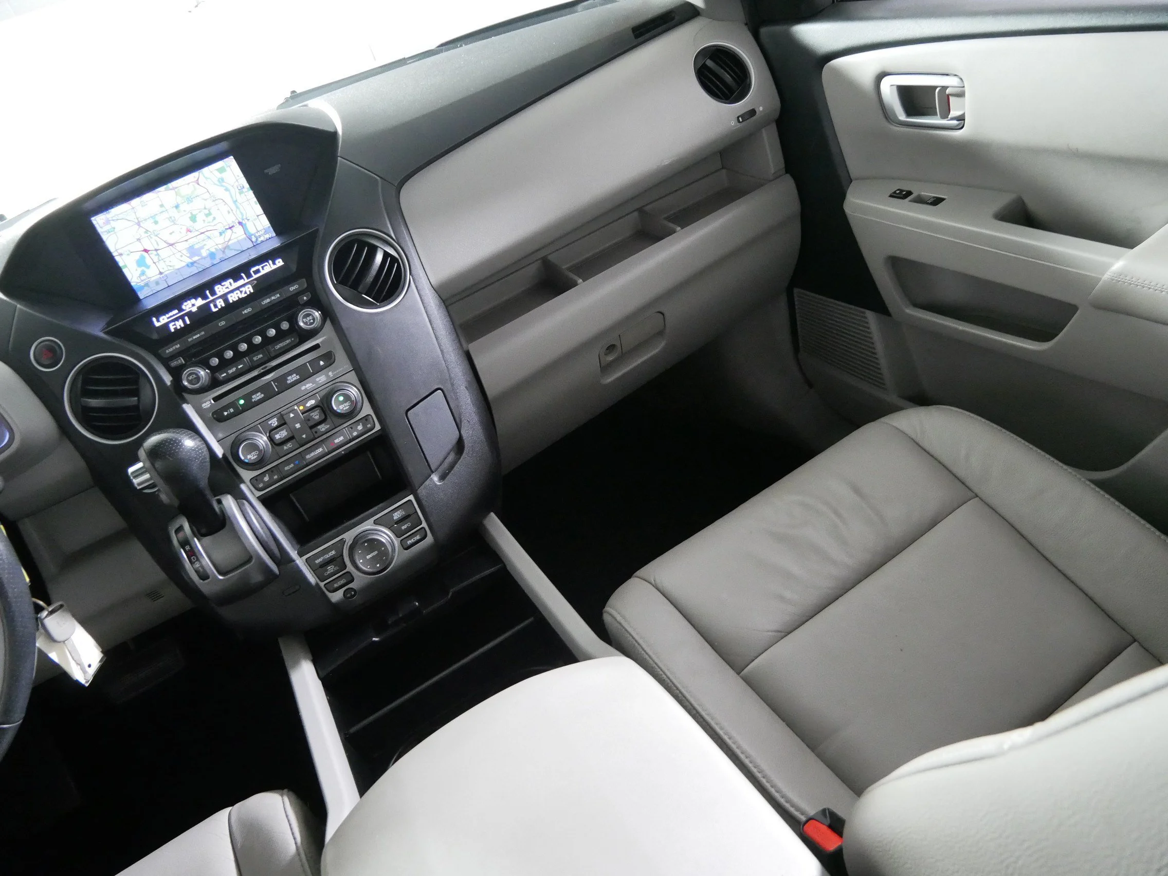 Used 2013 Polished Metal Metallic Honda Touring image 11
