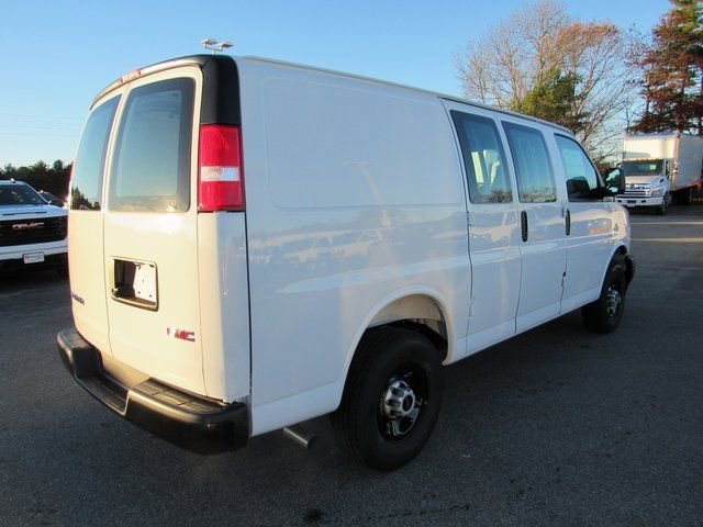 2025 GMC Savana Cargo Work Van - Photo 7