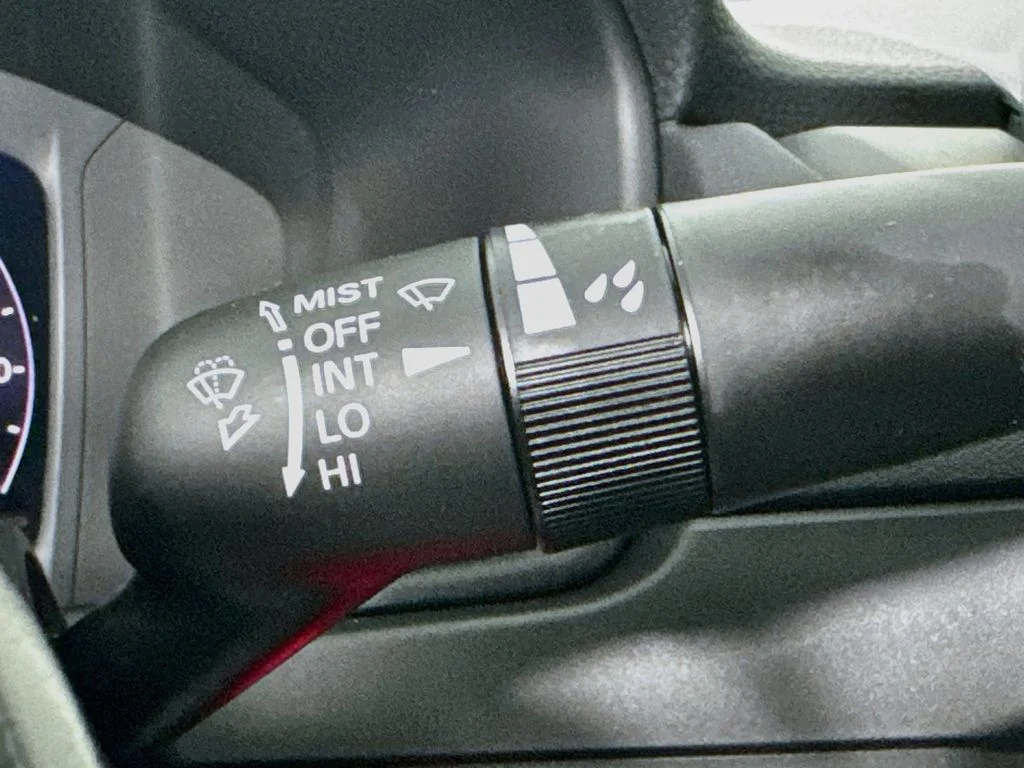 Used 2026 Silver Honda SE image 14