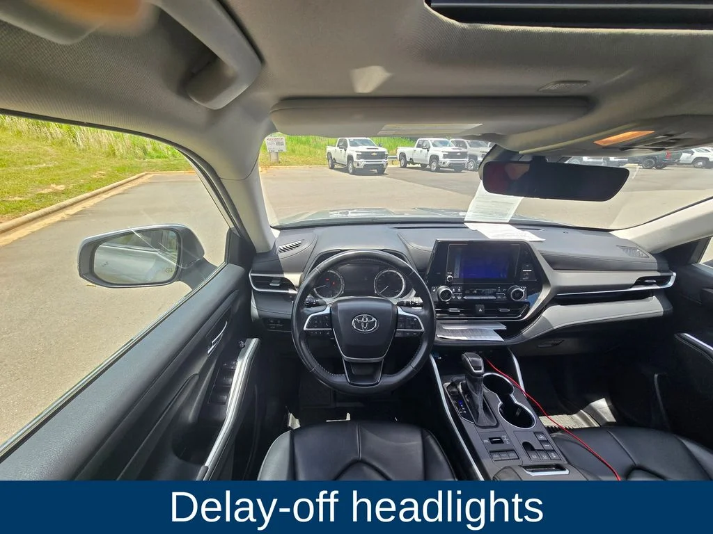 Used 2024 Silver Toyota XLE image 18