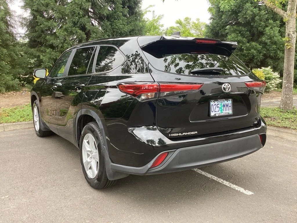 Used 2023 Black Toyota LE image 9