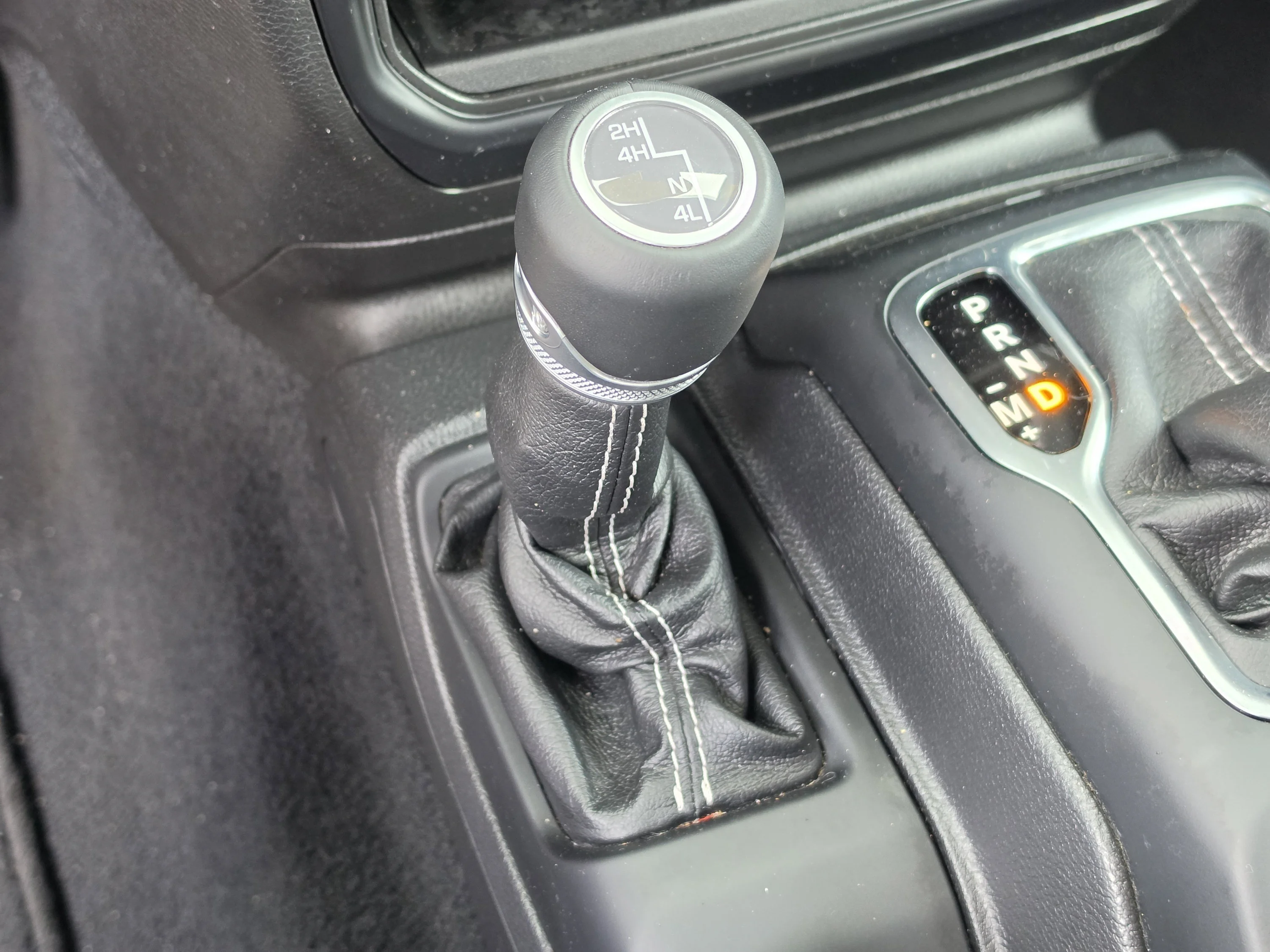 Used 2021 Hydro Blue Pearlcoat Jeep Overland image 29