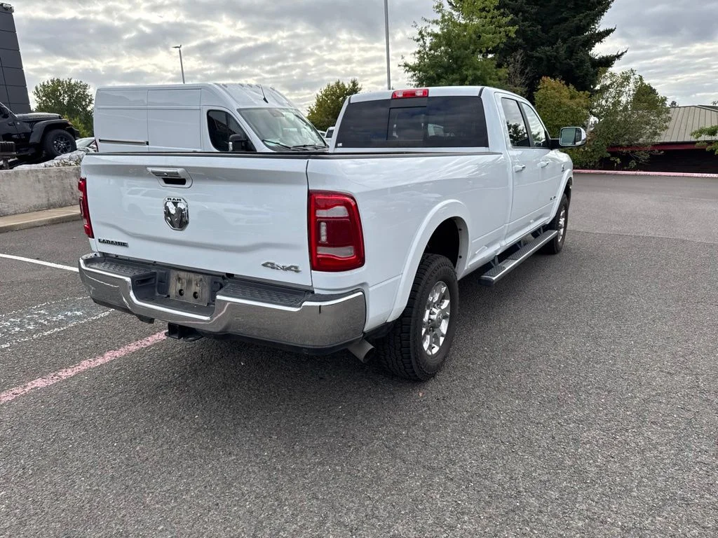 Used 2022 White Ram Laramie image 9