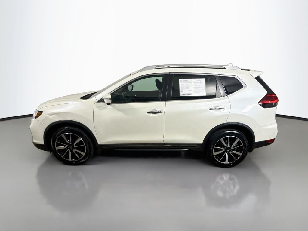 Used 2017 Pearl White Nissan SL image 4