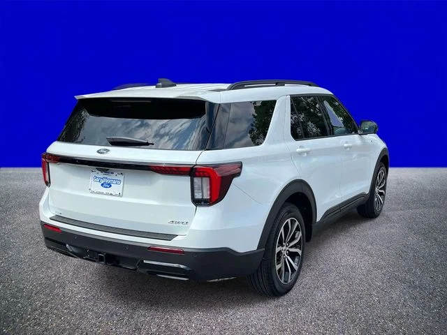 New 2026 White Ford ST-Line image 3