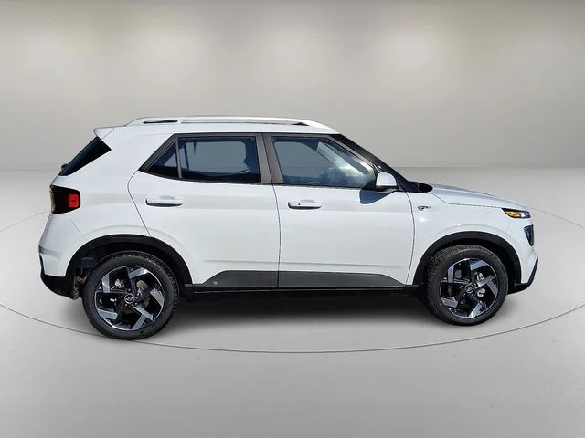 New 2026 White Hyundai SEL image 8