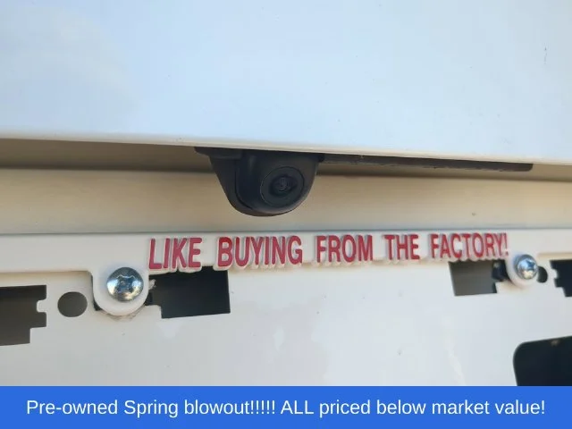 Used 2022 White Kia LX image 13