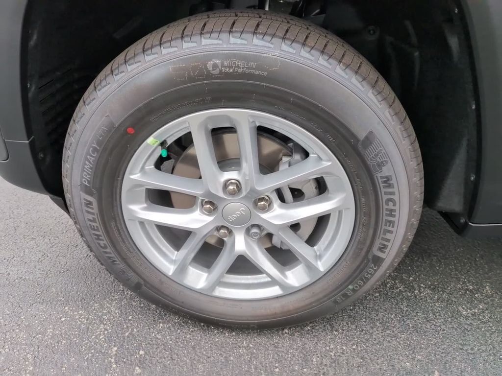 New 2026 Baltic Gray Metallic Clearcoat Jeep Laredo X image 12