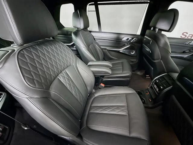Used 2024 Gray BMW ALPINA XB7 image 30