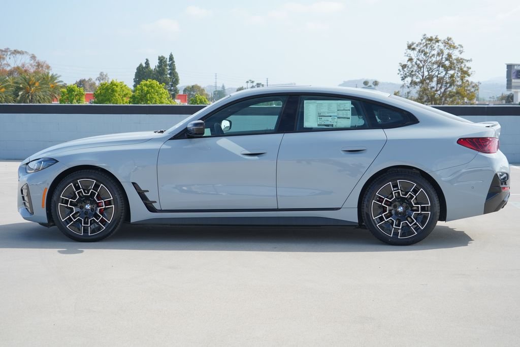 New 2026 Brooklyn Grey Metallic BMW xDrive40 image 4