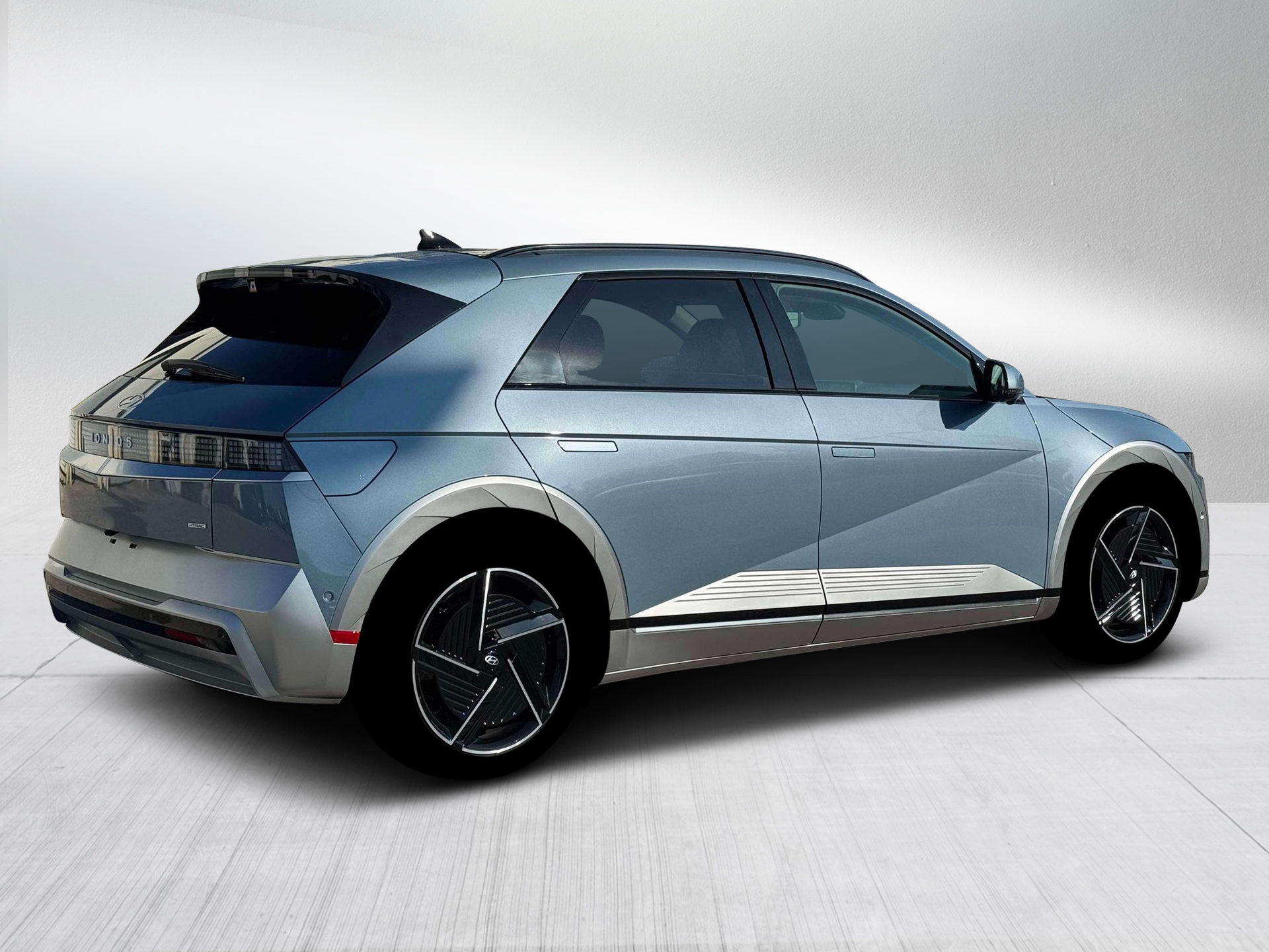 New 2026 Lucid Blue Hyundai Limited image 8