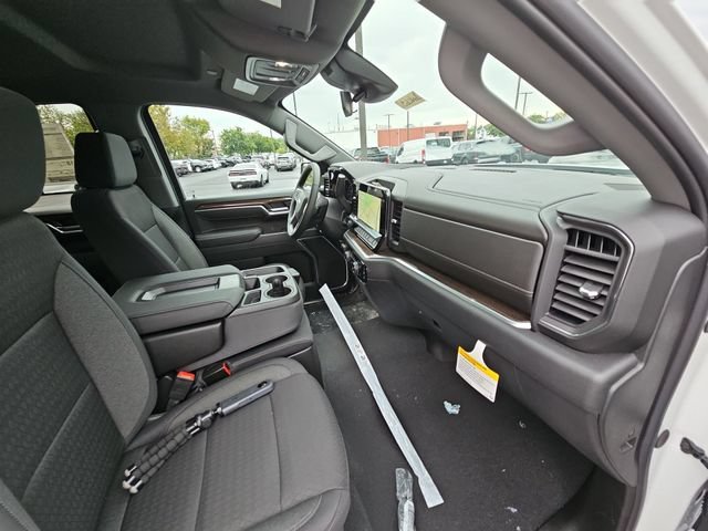 New 2026 Summit White Chevrolet LT (2FL) image 31